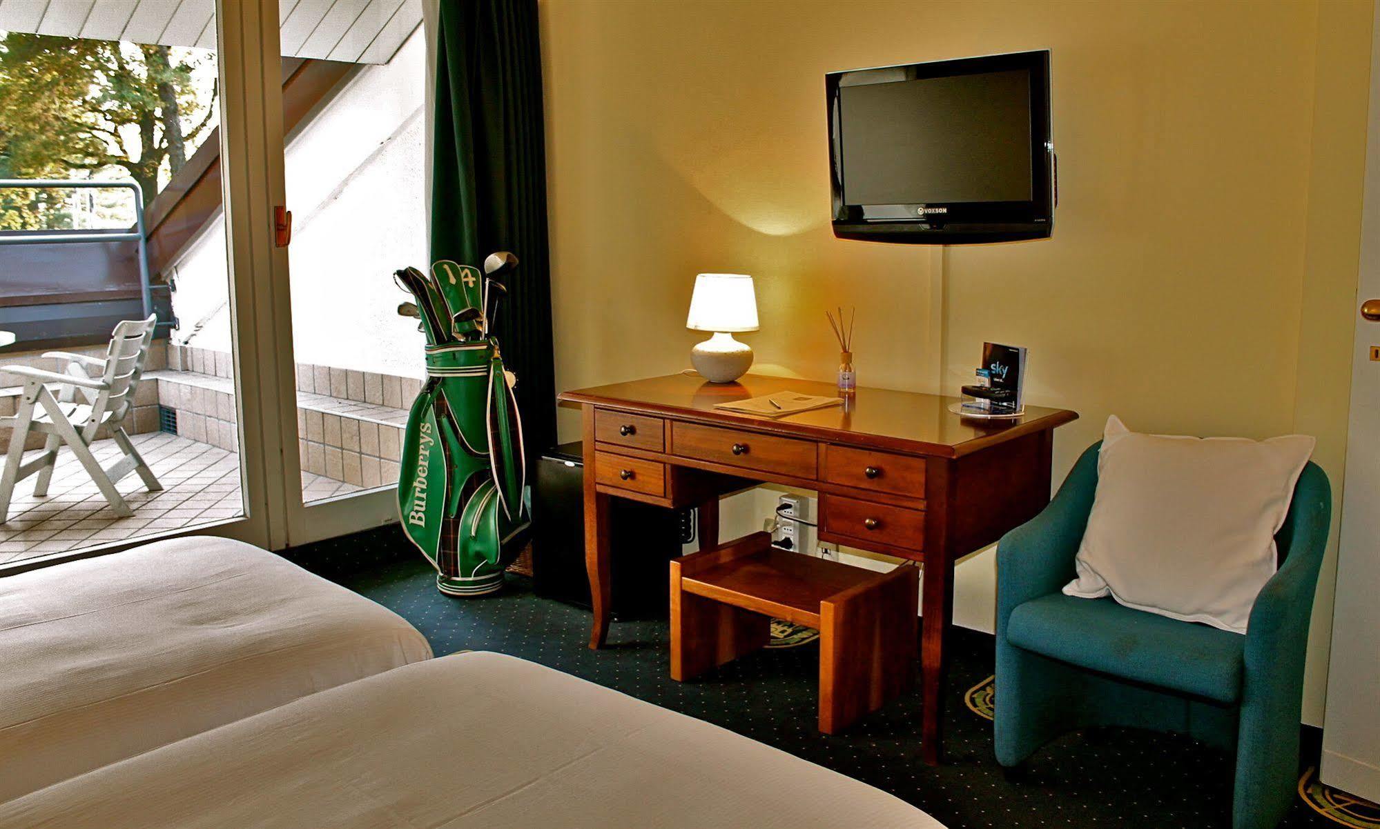 Golf Hotel La Pinetina Appiano Gentile Esterno foto